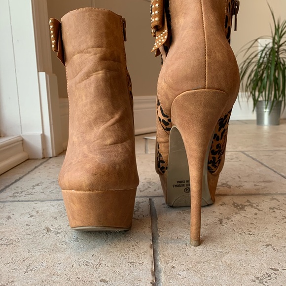 NEW Booties - Picture 2 of 3